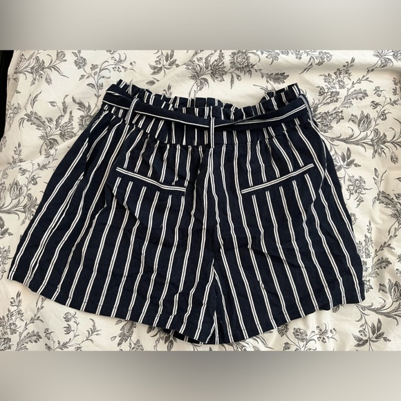 Garage Paper bag Shorts with Tie - Picture 4 of 4